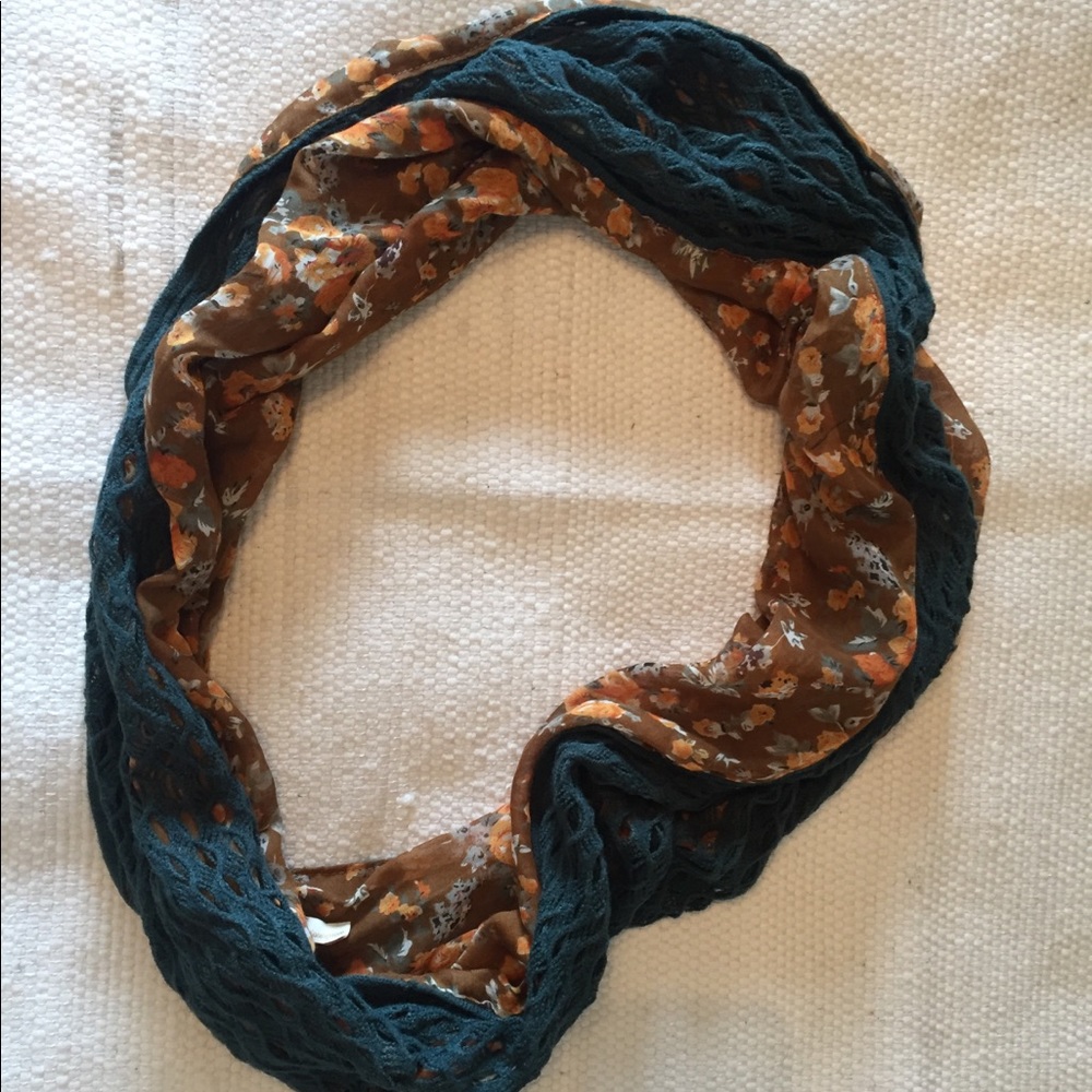 Infinity scarf